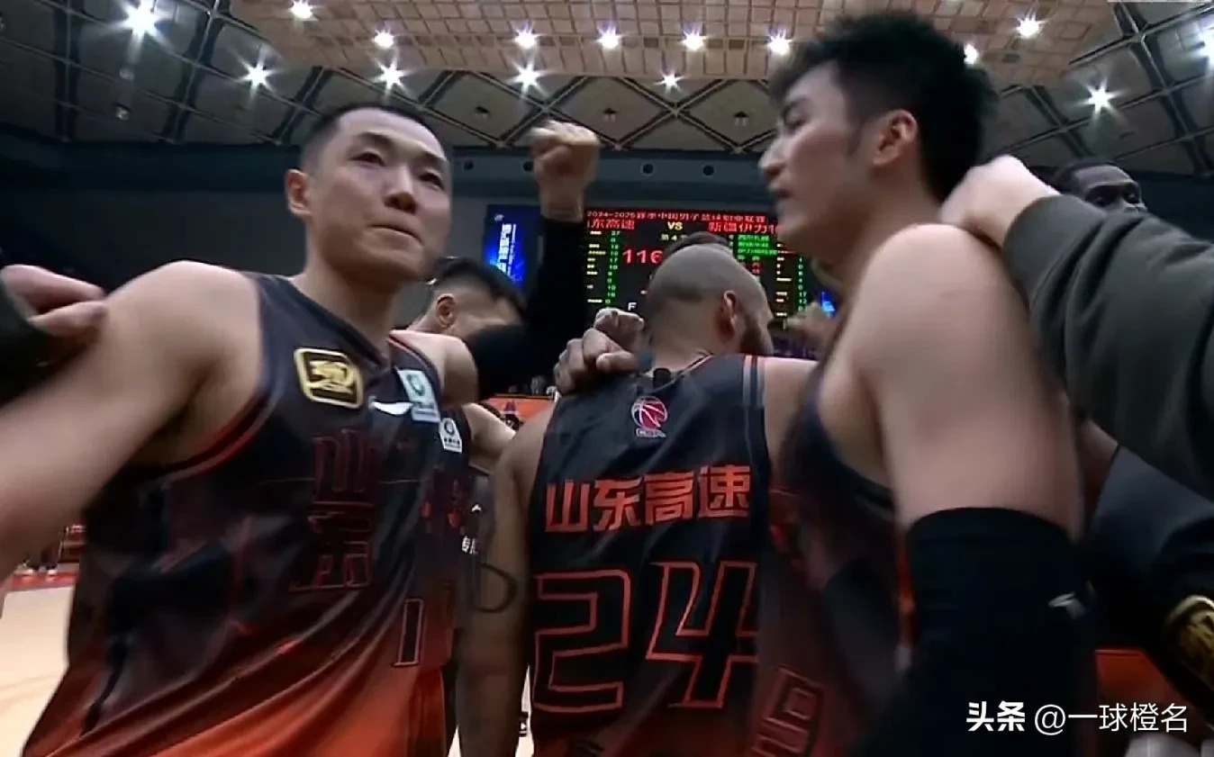 包含广东男篮大胜新疆男篮，成功进入半决赛的词条