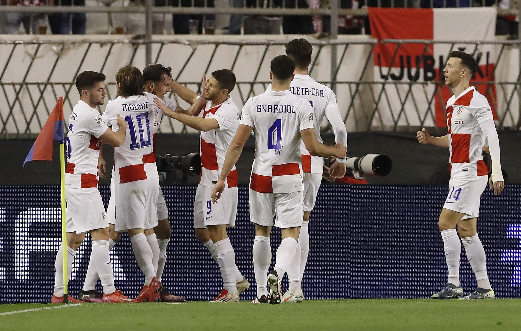 法国足球队备战国际比赛,迎战瑞典队 法国足球队备战国际比赛,迎战瑞典队