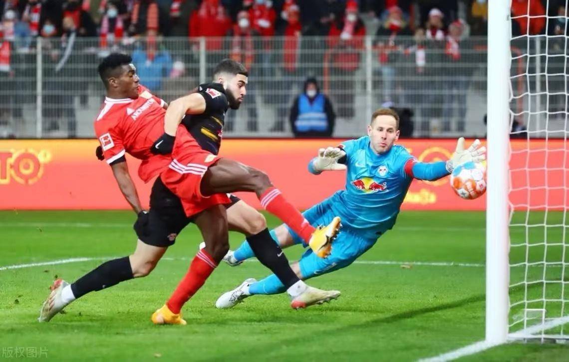 开云APP-包含克莱蒙主场吞下惨败，战绩遭遇颓势的词条