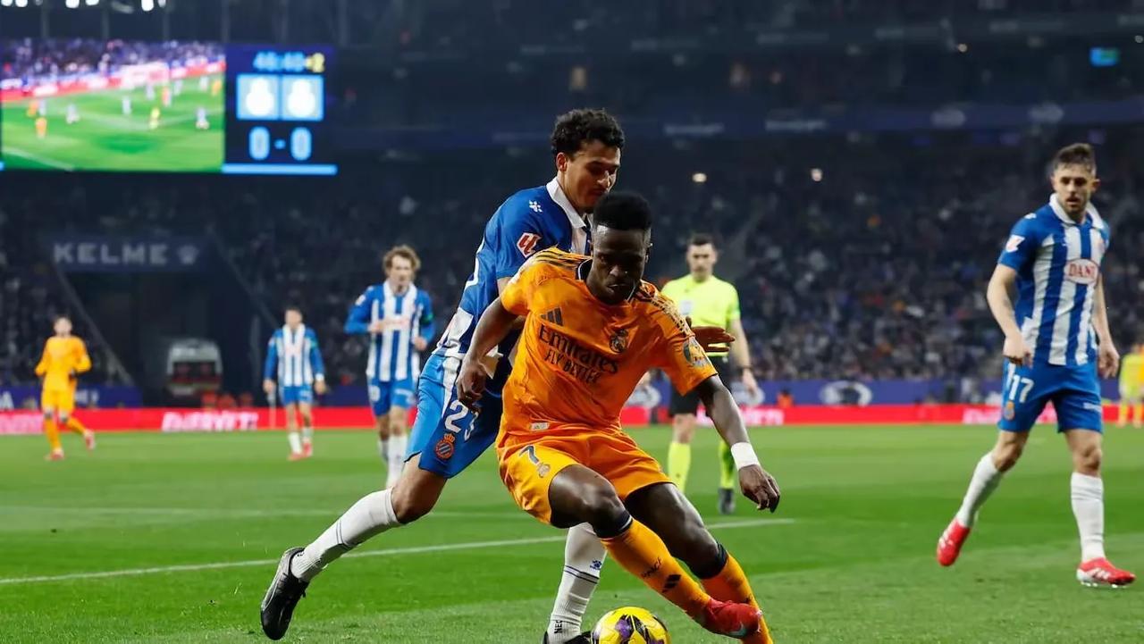 洛里昂球员踢出高水准比赛,为球队锁定胜局 洛里昂球员踢出高水准比赛,为球队锁定胜局