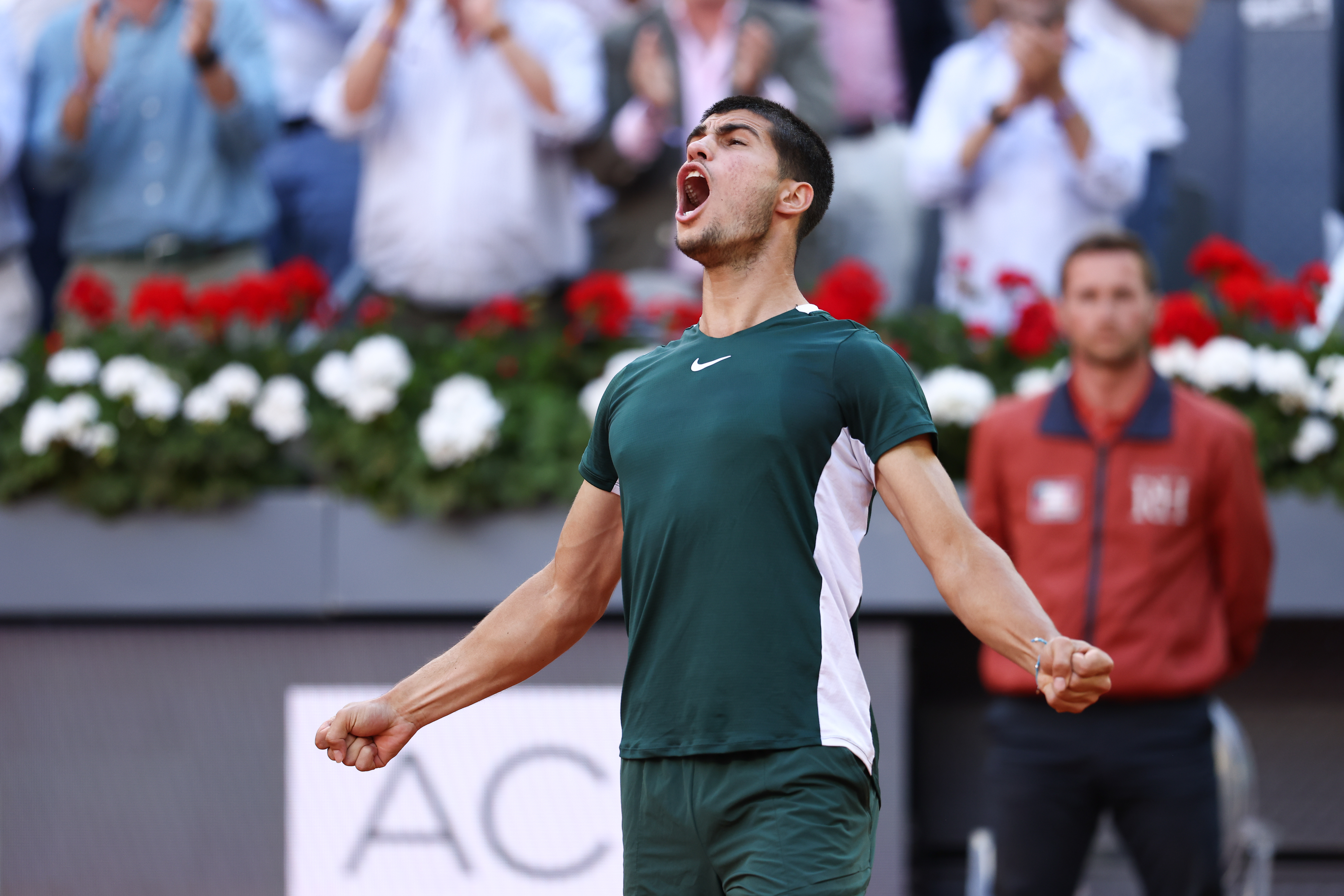 开云体育APP下载-关于世界网球队完胜意大利网球队，阿尔卡拉斯打破历史纪录的信息